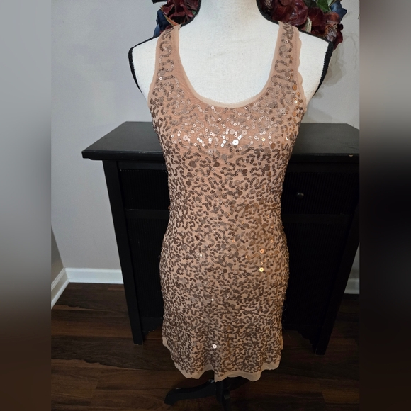 EUC- GOLD SEQUINED RACERBACK DRESS- STUDIO M - Picture 11 of 16